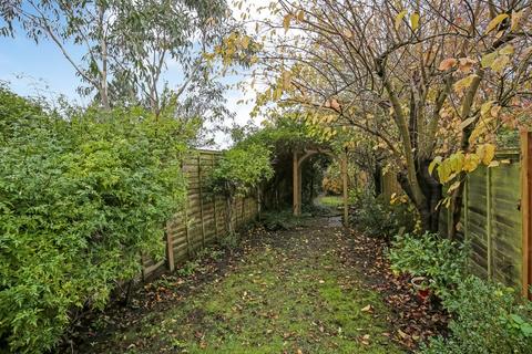 5 Fairview Road, Salisbury, SP1 1JX