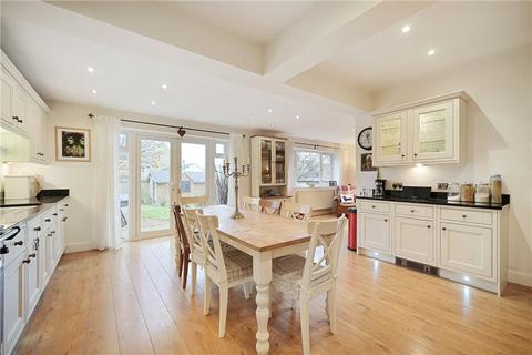 4 bedroom semi-detached house for sale - Harewood Road, Collingham, Wetherby, West Yorkshire