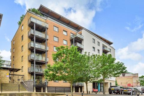 2 bedroom flat to rent - Medland House, 11 Branch Road, London E14 7JT