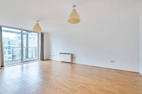 2 bedroom flat to rent - Medland House, 11 Branch Road, London E14 7JT