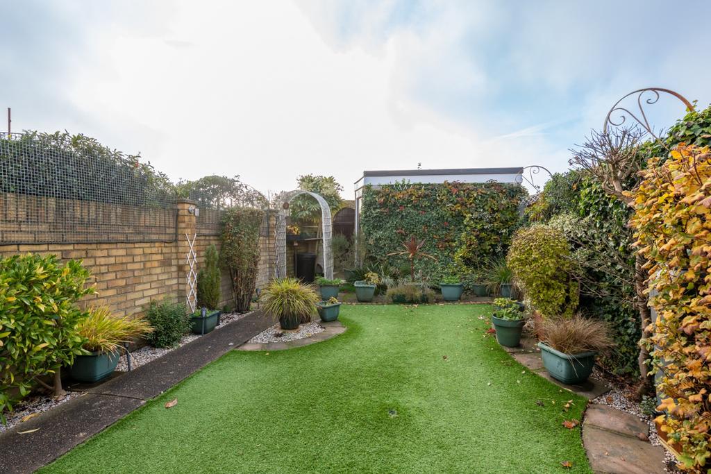 Junction Road, Gillingham 2 bed terraced house £260,000