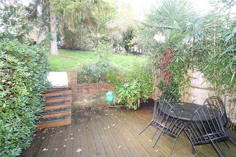 4 bedroom terraced house to rent - Chichele Gardens, Croydon, CR0