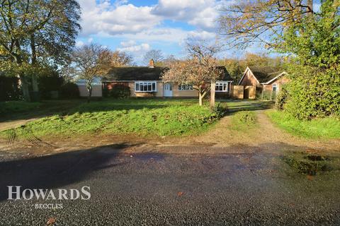 4 bedroom detached bungalow for sale - Marsh Lane, Beccles