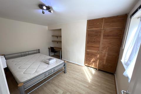 6 bedroom terraced house to rent - Valentia Road, Headington, Oxford, Oxfordshire, OX3