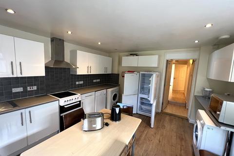 6 bedroom terraced house to rent, Valentia Road, Headington, Oxford, Oxfordshire, OX3