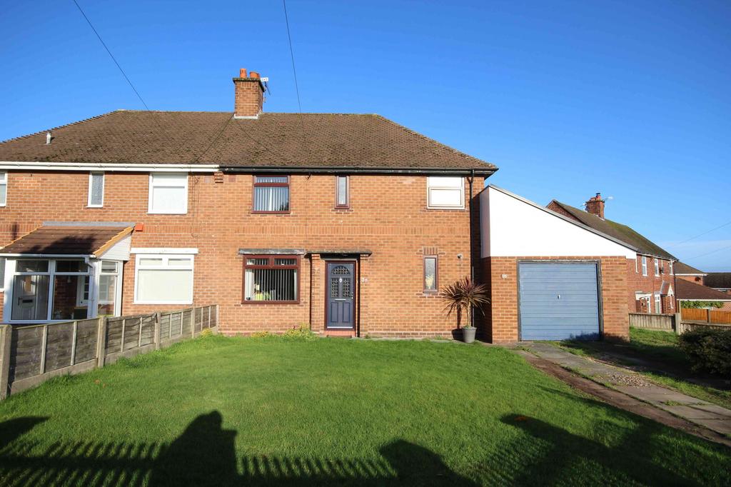 Wood Lane, Weaverham, CW8 3 bed semidetached house £190,000