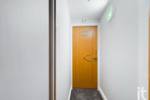 2 bedroom apartment for sale - Flat 10 The Pines, Buxton Road West, Disley, Stockport, SK12