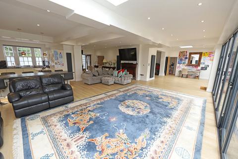 undefined, Hampstead Garden Suburb N2