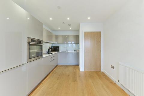 3 bedroom apartment to rent, Turnberry Quay, Canary Wharf, E14