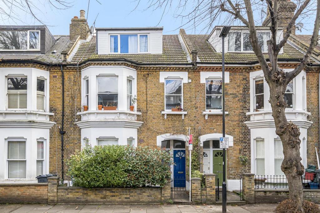 Upham Park Road, Chiswick 2 bed flat for sale £730,000