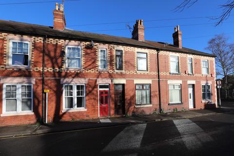 3 bedroom terraced house to rent, Lawson Terrace, Newcastle-under-Lyme, ST5