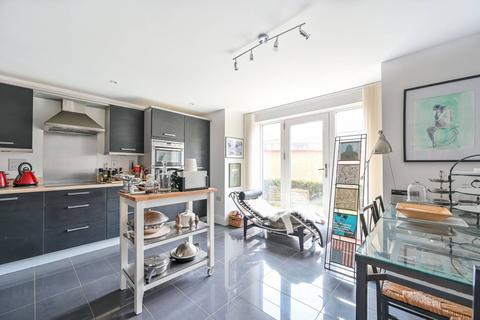 2 bedroom flat to rent - Maybury, Maybury, Woking, GU22