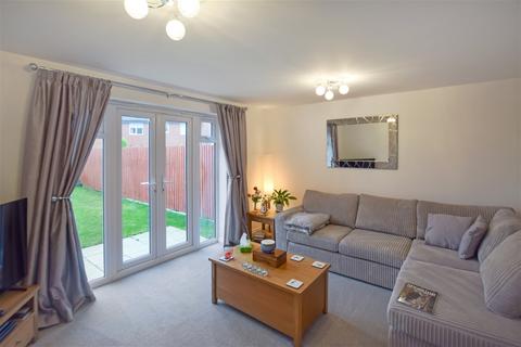 3 bedroom semi-detached house for sale, Northumberland Road, Widnes