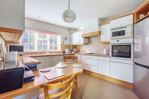 4 bedroom detached house for sale - Bereweeke Way, Winchester, Hampshire, SO22
