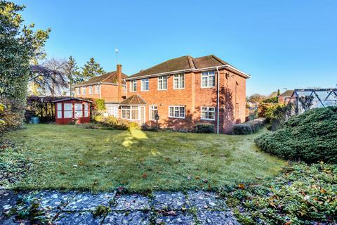 4 bedroom detached house for sale - Bereweeke Way, Winchester, Hampshire, SO22