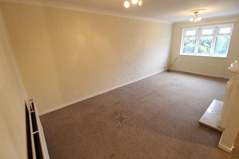 3 bedroom terraced house to rent, 30 Manston Drive