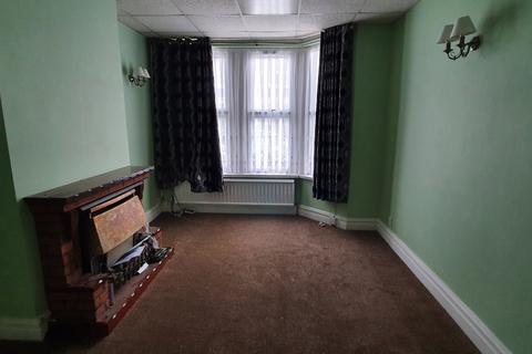 3 bedroom terraced house to rent - East Ham, E6