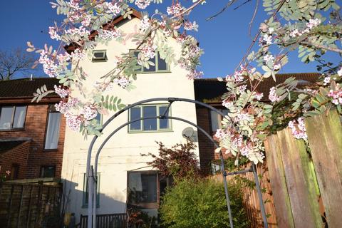 18 Harrison Close, Newnham, GL14 1DW