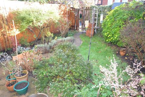 18 Harrison Close, Newnham, GL14 1DW