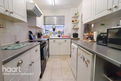 99 Elmore, Swindon, SN3 3TN