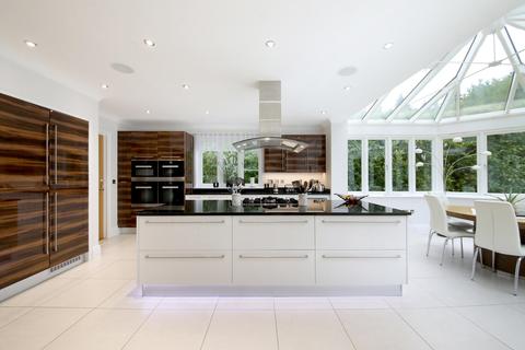 80 Fulmer Drive, Gerrards Cross, SL9 7HE