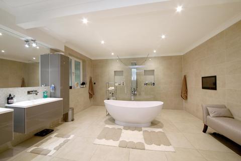 80 Fulmer Drive, Gerrards Cross, SL9 7HE