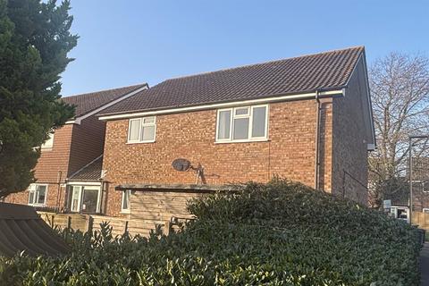 undefined, Teazle Close, Petersfield, GU31