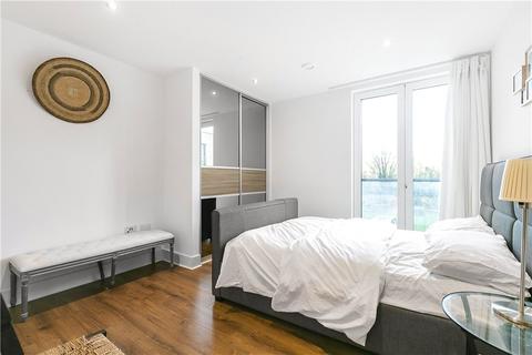 2 bedroom apartment to rent - Chiswick High Road, London, W4