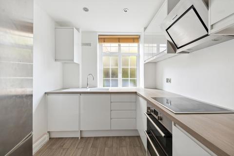 4 bedroom property to rent - Cheyne Walk, London, SW3