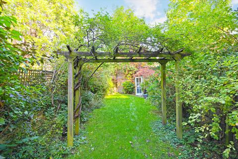 4 bedroom terraced house for sale, Gloucester Crescent, Primrose Hill, London, NW1