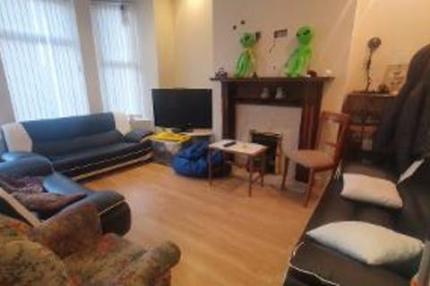 7 bedroom terraced house to rent, Richmond Grove( Bills Inc July 2024), Manchester M13