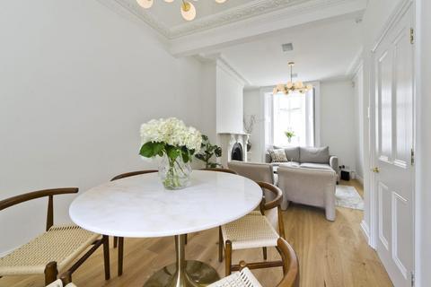 6 bedroom end of terrace house for sale - Moore Street, Chelsea, SW3