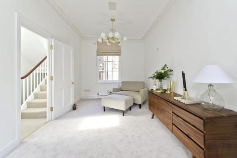 6 bedroom end of terrace house for sale - Moore Street, Chelsea, SW3