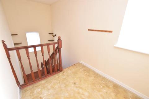 2 bedroom apartment for sale - Maple Court,, Spring Close,, Dagenham, RM8