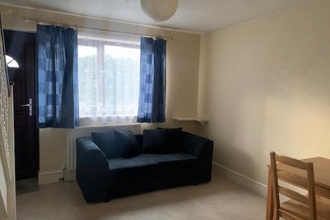 2 bedroom terraced house to rent, Hewitt Close, Gillingham, Kent, ME7