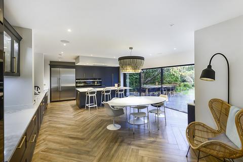 Nateley House Ridgway, Pyrford, Woking, GU22 8PW