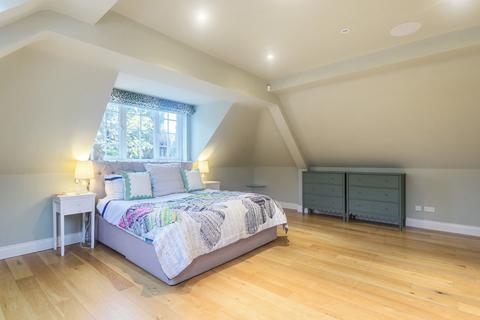Nateley House Ridgway, Pyrford, Woking, GU22 8PW