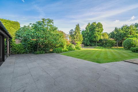 Nateley House Ridgway, Pyrford, Woking, GU22 8PW