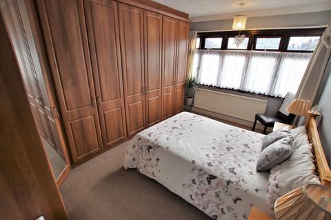 63 Upminster Road, Hornchurch, RM11 3XA