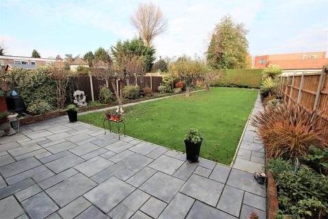 63 Upminster Road, Hornchurch, RM11 3XA