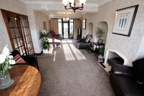 63 Upminster Road, Hornchurch, RM11 3XA