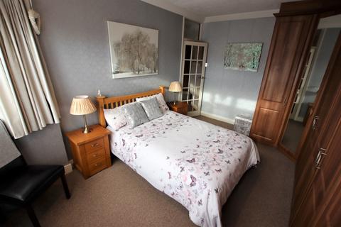 63 Upminster Road, Hornchurch, RM11 3XA