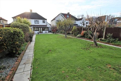 63 Upminster Road, Hornchurch, RM11 3XA