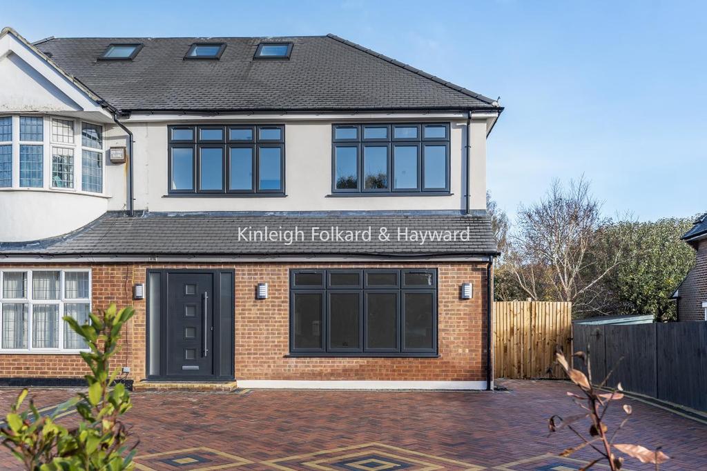 Beckenham Road, West Wickham 4 bed semidetached house £975,000