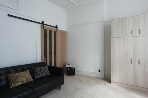 Flat 7, 19 Alexandra Road, London, NW8 0DP