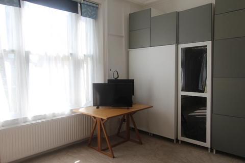 Flat 7, 19 Alexandra Road, London, NW8 0DP