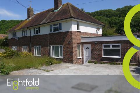 4 bedroom semi-detached house to rent, Leybourne Road, Brighton