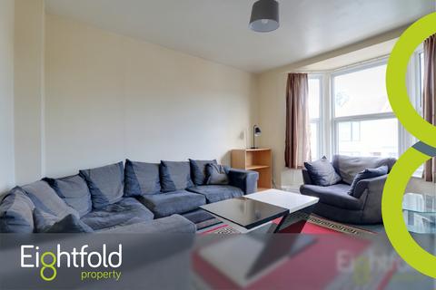 3 bedroom flat to rent, Caledonian Road, Brighton