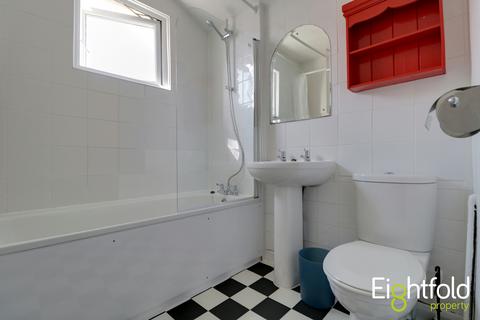 3 bedroom flat to rent, Caledonian Road, Brighton