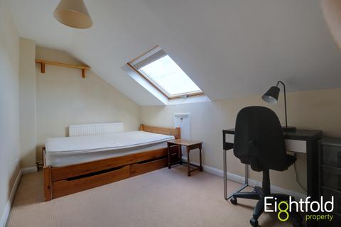 3 bedroom flat to rent, Caledonian Road, Brighton